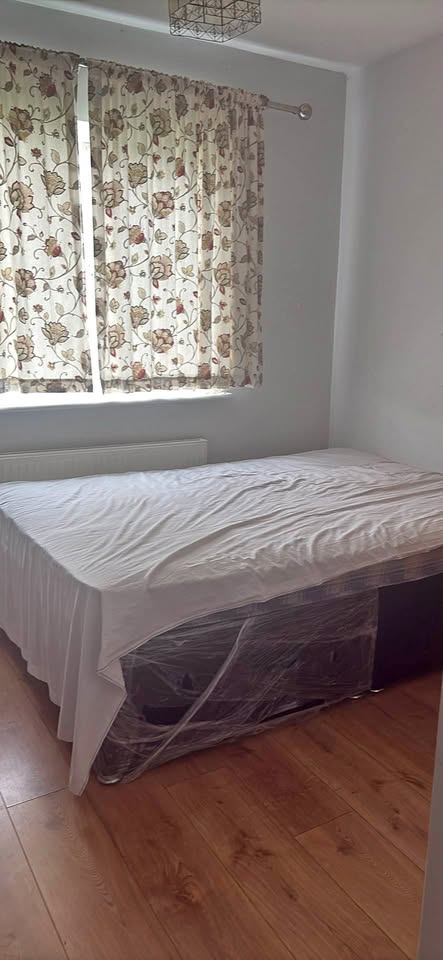 ROOM AVAILABLE FOR RENTAL