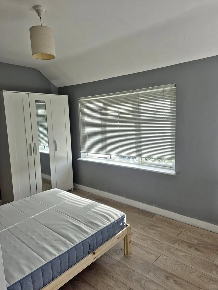 3 Beds 1 Bath Room only