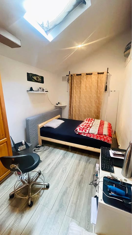 Single double room