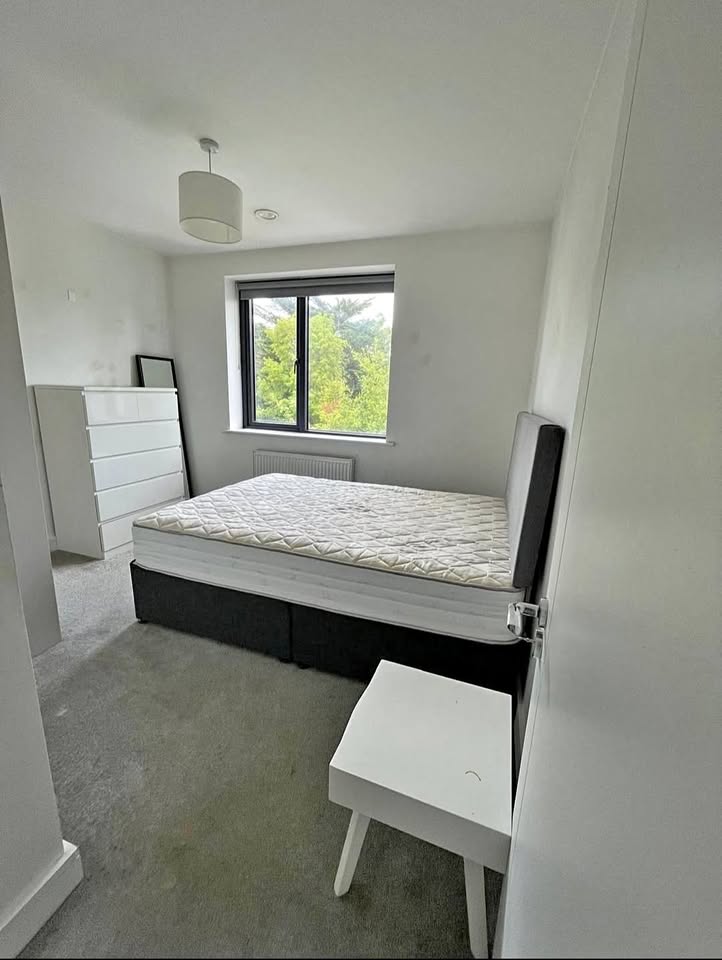 Bright Furnished Double Room in Rathfarnham