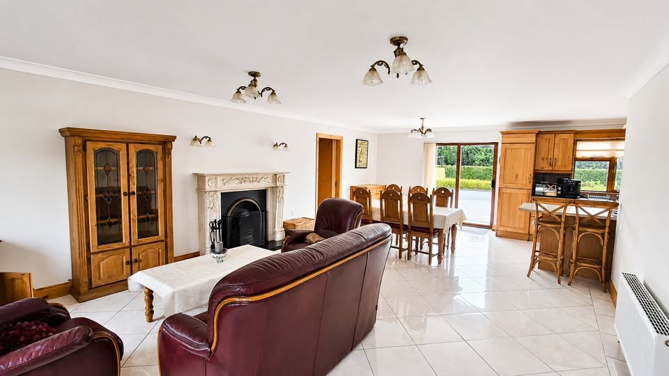4 Beds 4 Baths House