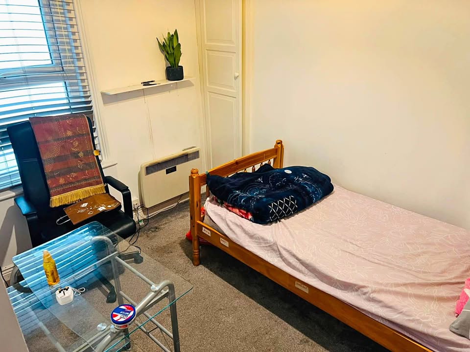 1 beb apt in Dublin City centre available.