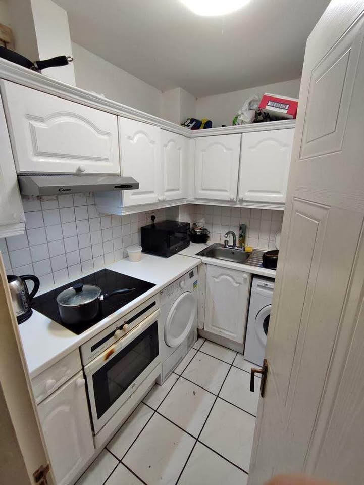 Bed available in shared room near Temple Bar