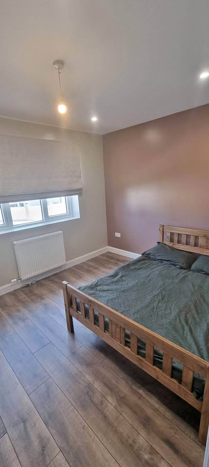 Double room available to rent