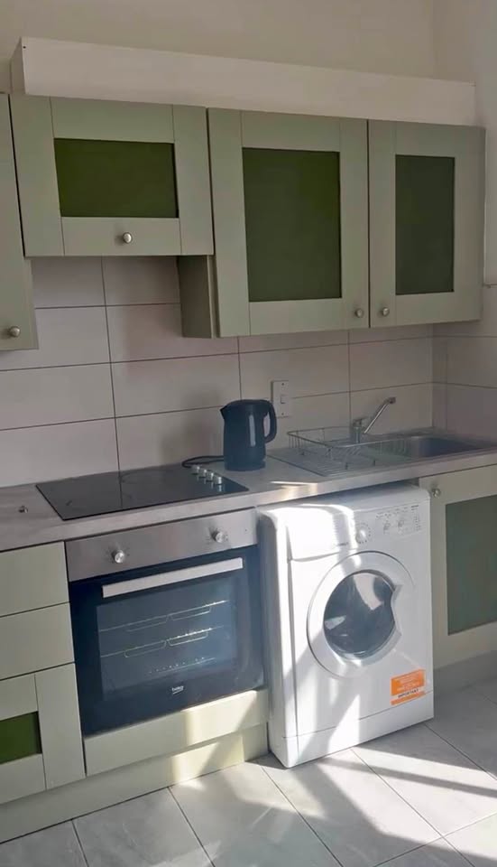 FLAT TO RENT