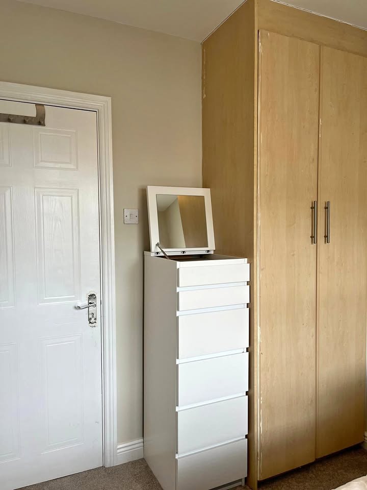 1 quarto 1 banheiro Apenas quarto