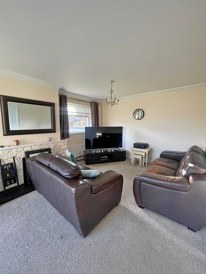 Double room available for single person