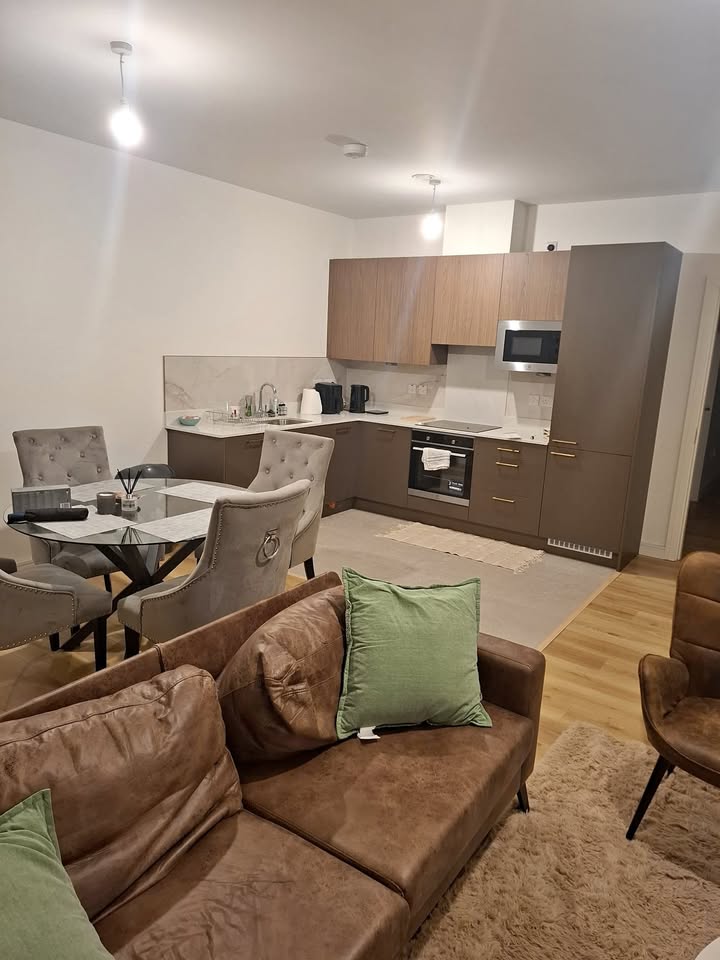 1 Bed 1 Bath Room only