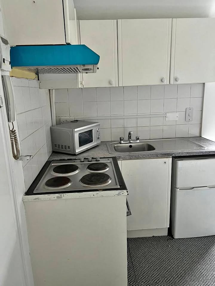 Single and double Studios for rent