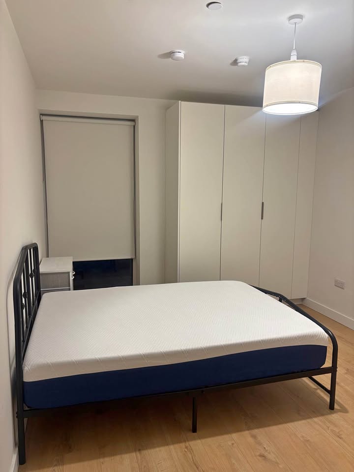Double room with private bathroom for rent