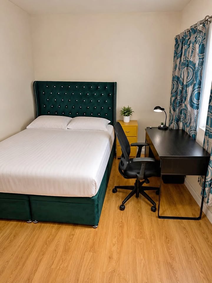 Double bed room with private washroom on rent