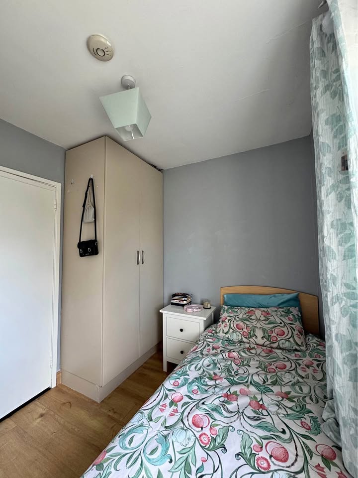 Single Room Available