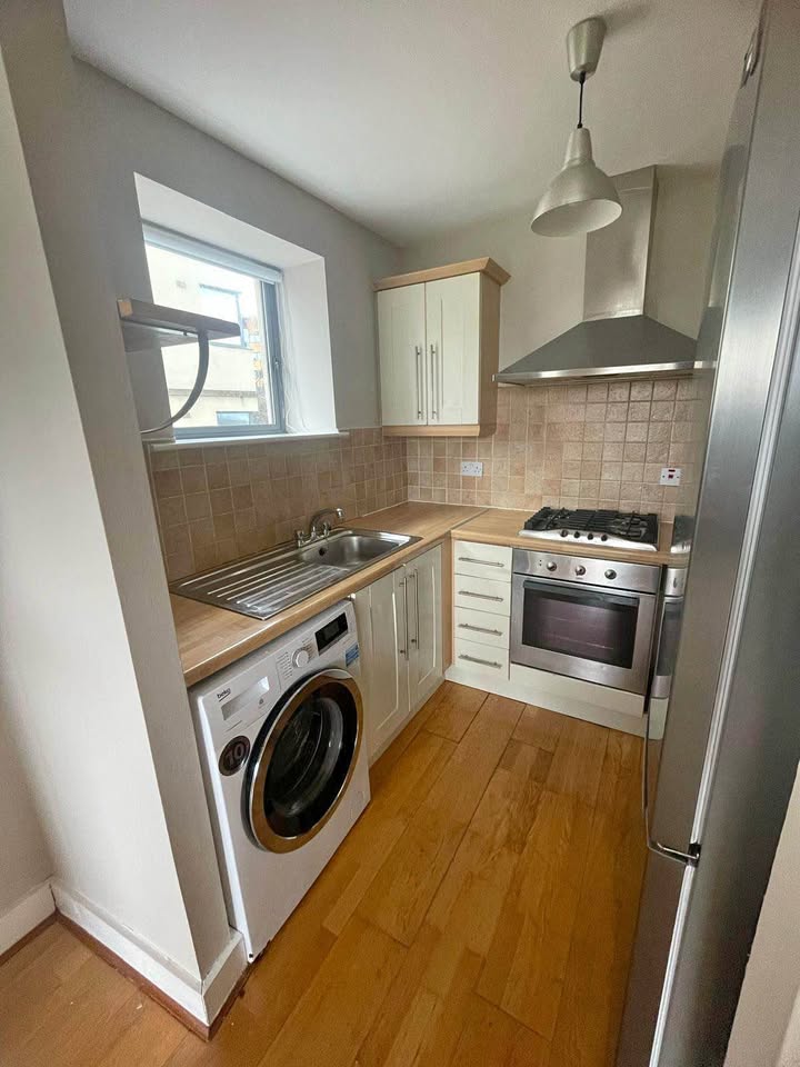 I bedroom sharing toilet ,Short term.3 months.