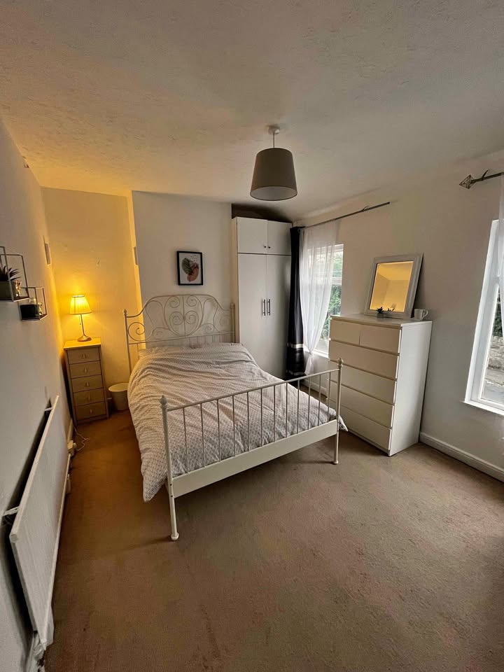 1 Bed 1 Bath Room only