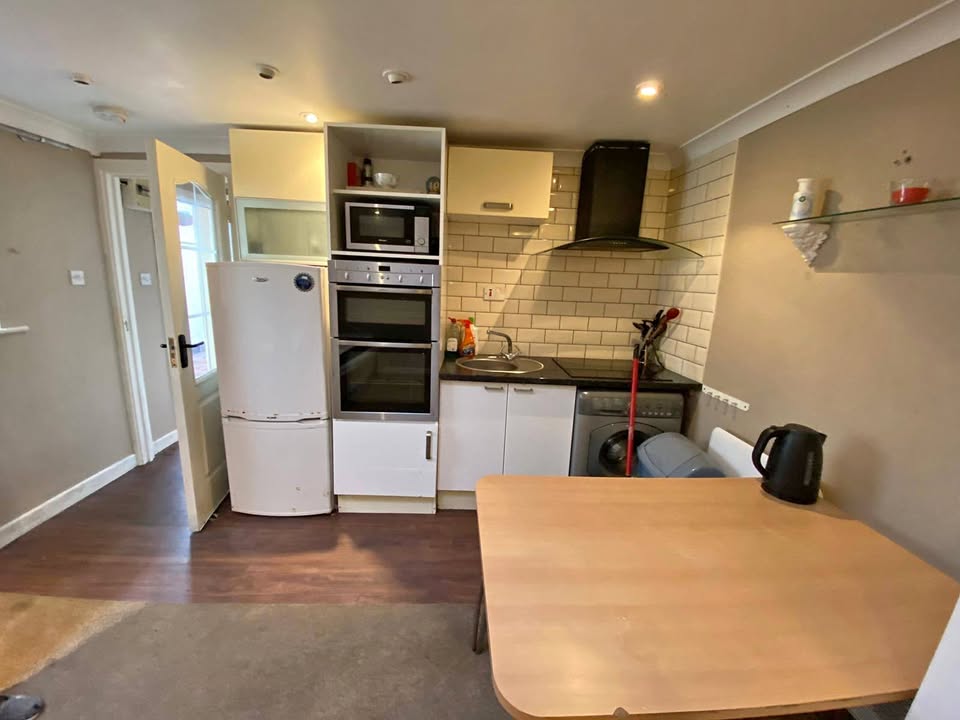 1 bed apt. For rent in Dublin centre.