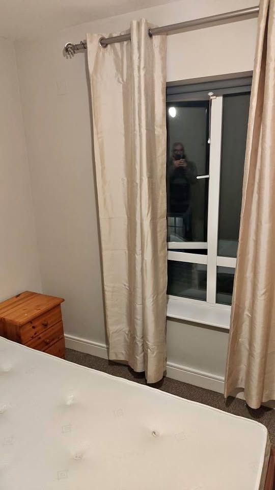 One Double Room for Rent in clongriffen close to Train station and shop is available immediately.