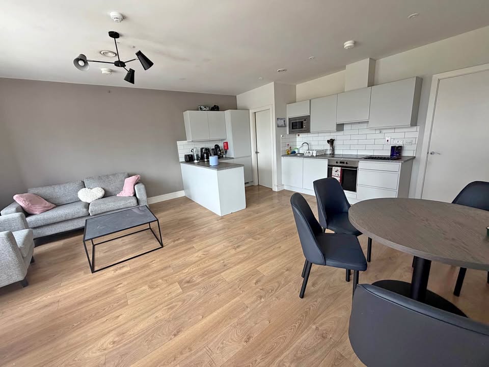 En-suite Double Room Citywest D24