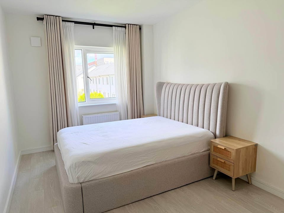 Large Room for rent