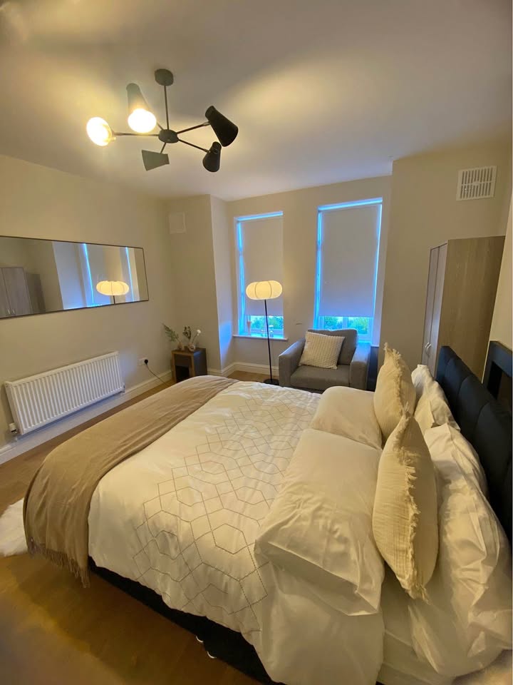 Stylish Double Room in Modern Citywest Home | 2 Mins to Lidl | 4 Mins to LUAS