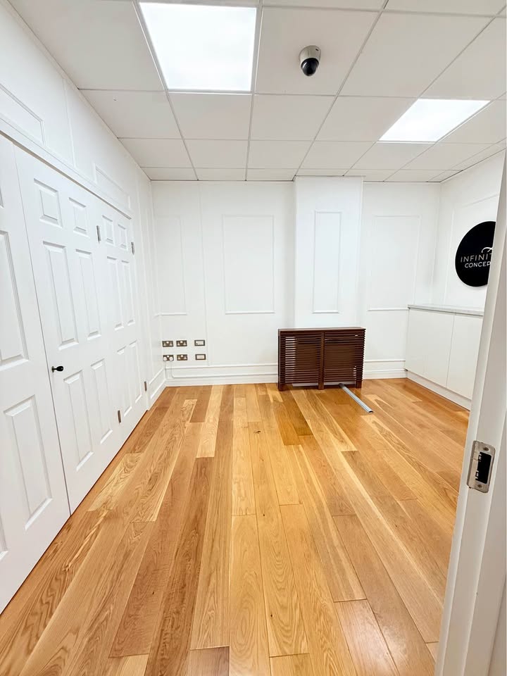 Treatment room to rent