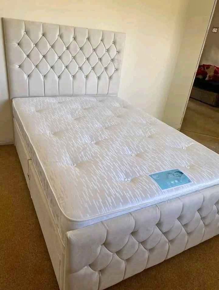 Cream double bed with affordable deal