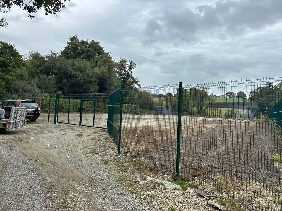 1 acre Yard to Lease Scarawalsh