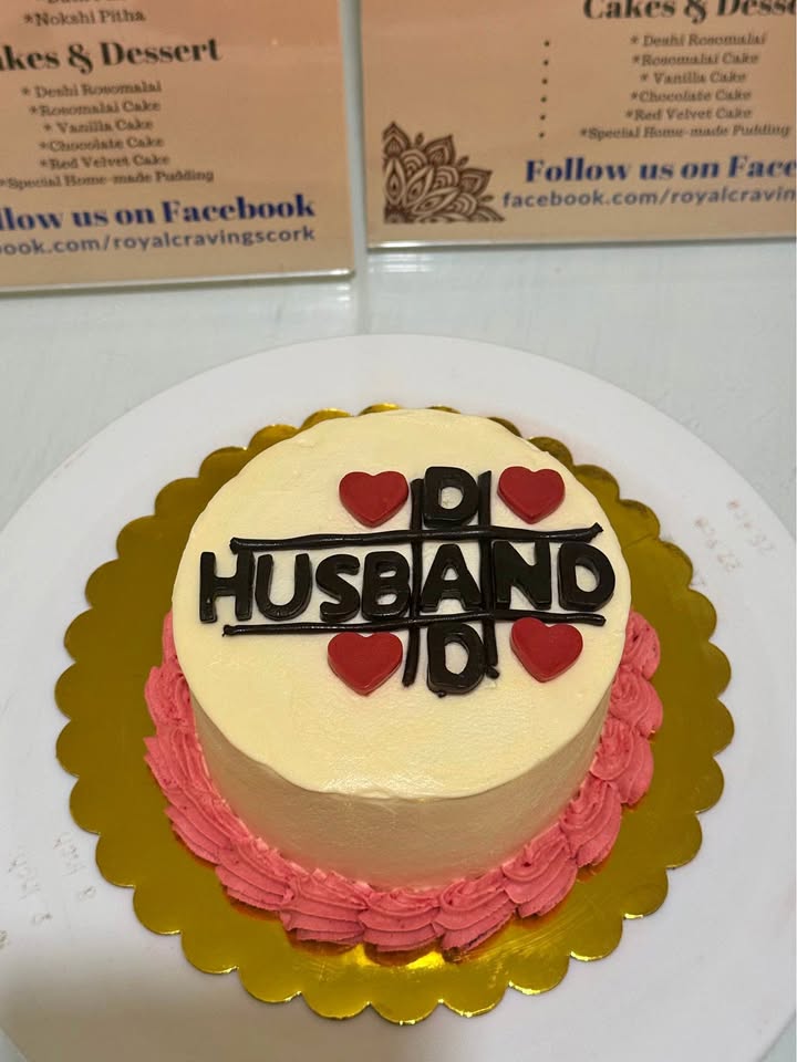 Cakes of any design and flavor are available here.