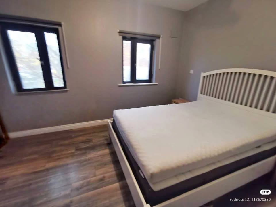 5 Beds 3 Baths Room only