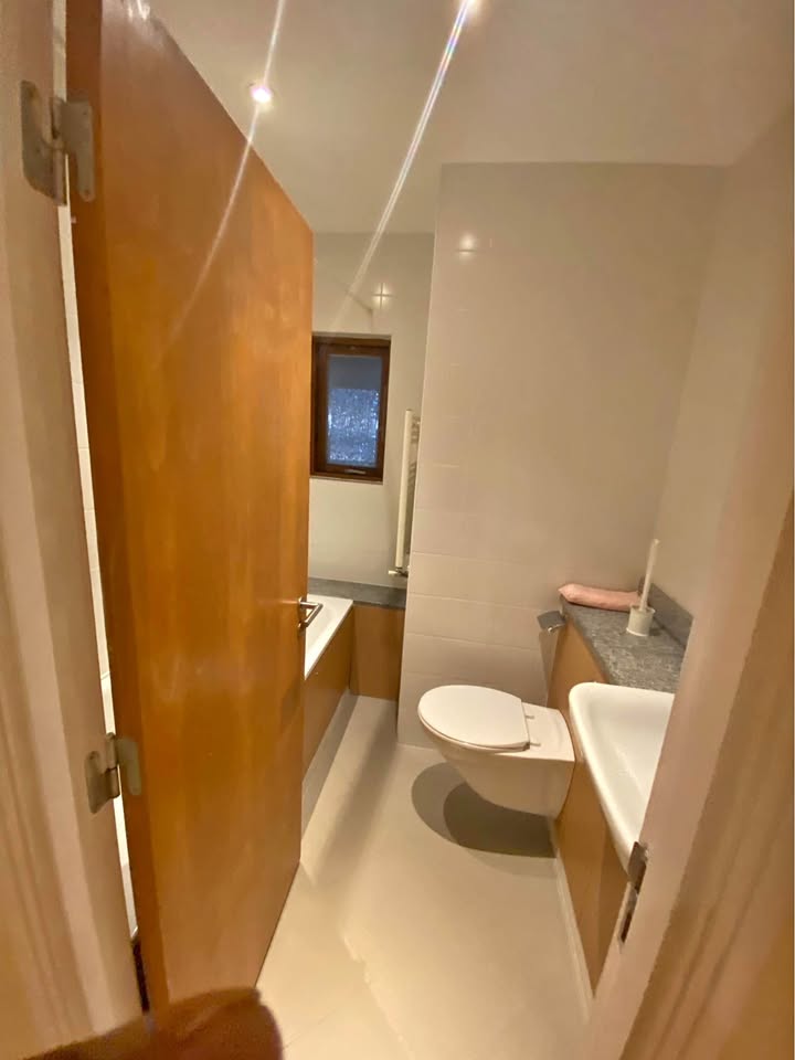 Sharing Room