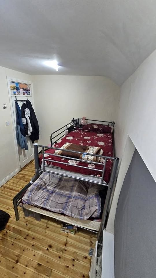 Temporarily Room Available