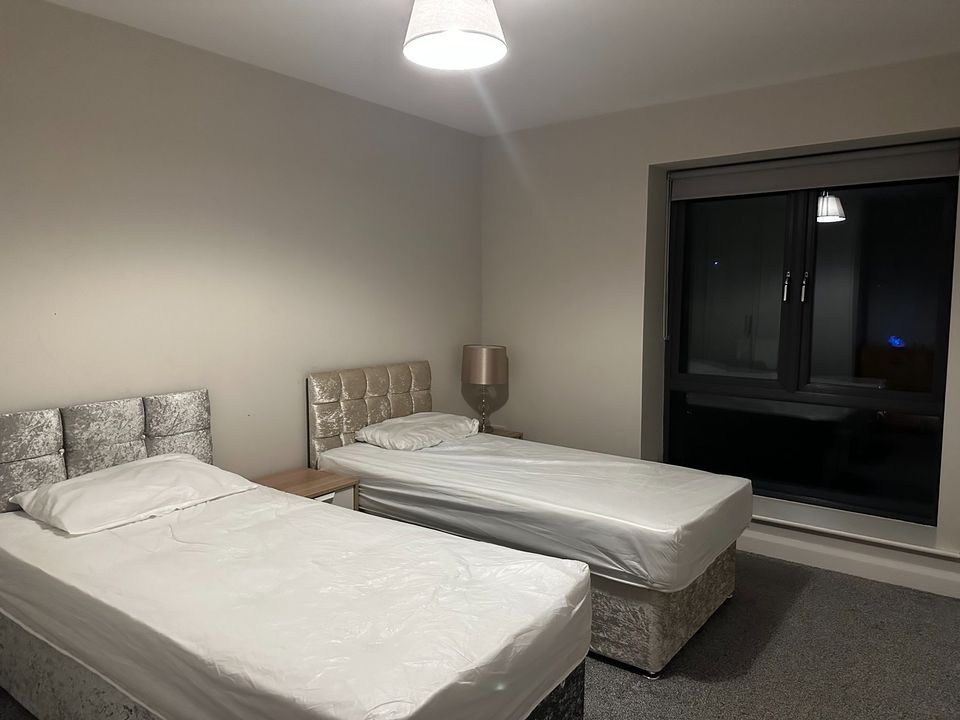 2 Beds 2 Baths Room only 530 each in shared house