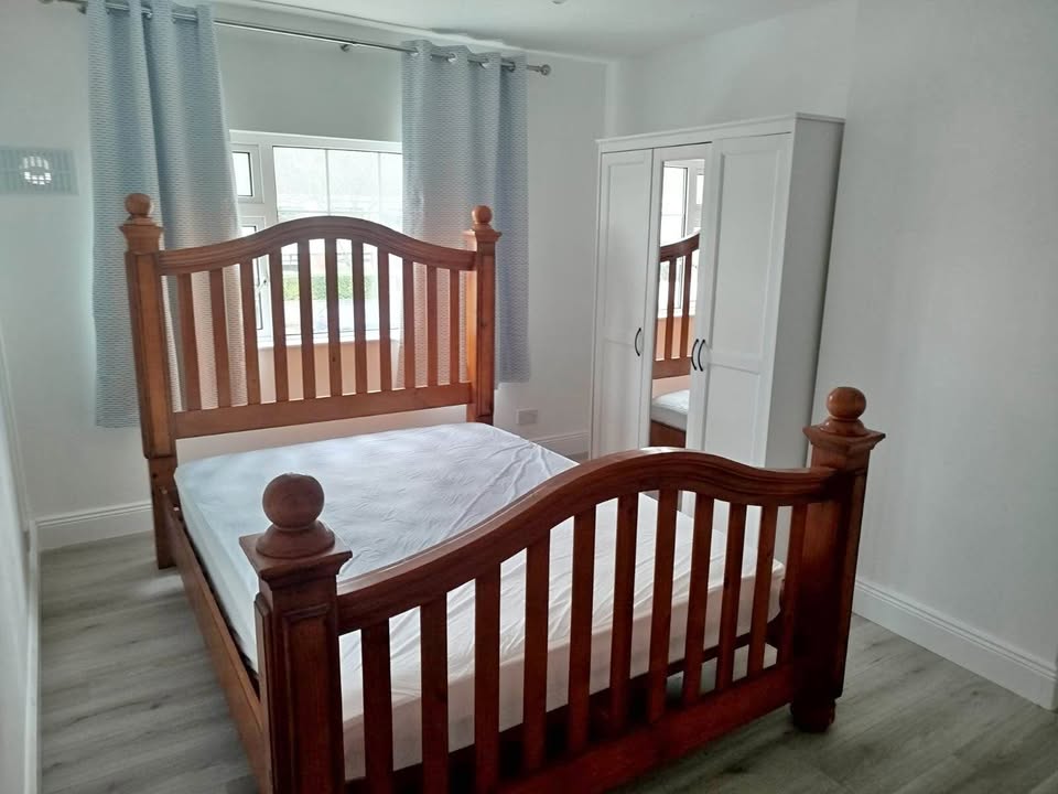 QUARTO EM NAVAN