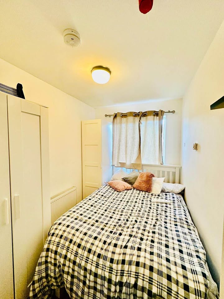 1-Bedroom Flat Available