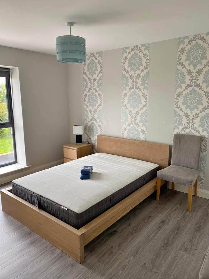 Available from July 2026, a double room for one lady will be available for rent in a modern, newly built semi-detached house in Elder Heath Estate, Firhouse, Du