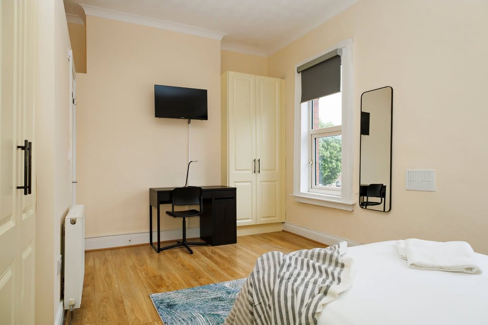 5 quartos 5 banheiros Apenas quarto