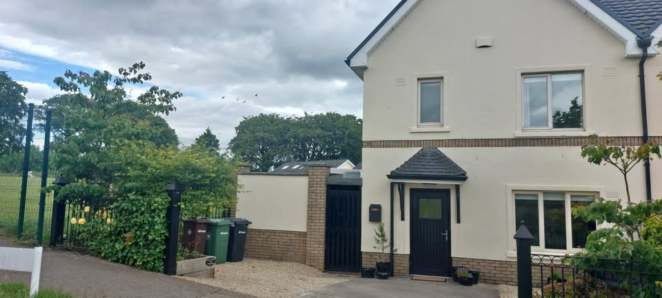 3 Beds 3 Baths House