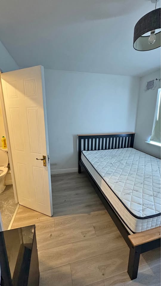 4 doubles room available(D22) - rent including bills