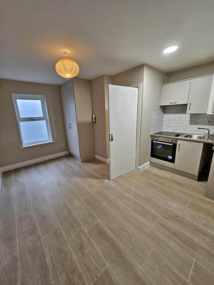 Studio Apt for immediate rent