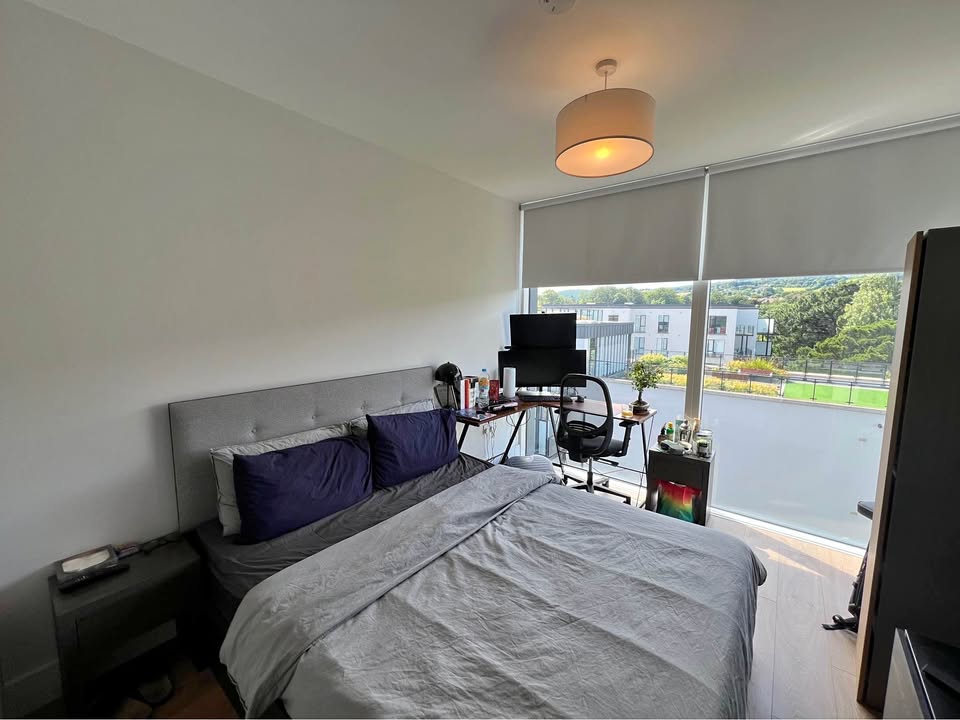 Ensuite room - Lease takeover - Clay Farm - Dublin 18